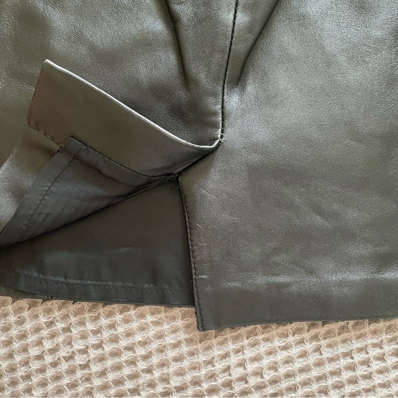 St John black leather pencil skirt - Picture 13 of 15